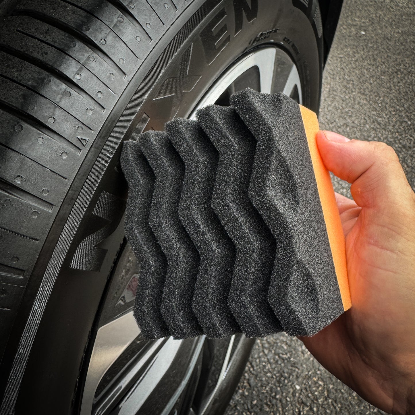 Squaretastic Tyre Dressing Applicator